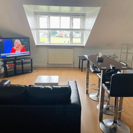 1 Bed Flat At Drum Street EDI Kültér fotó