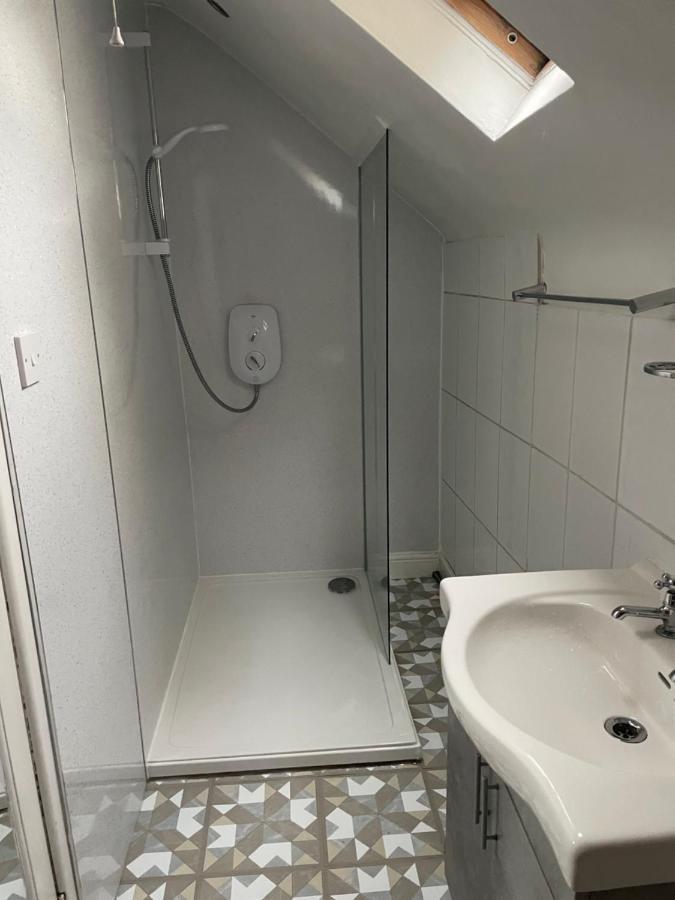 1 Bed Flat At Drum Street EDI Kültér fotó
